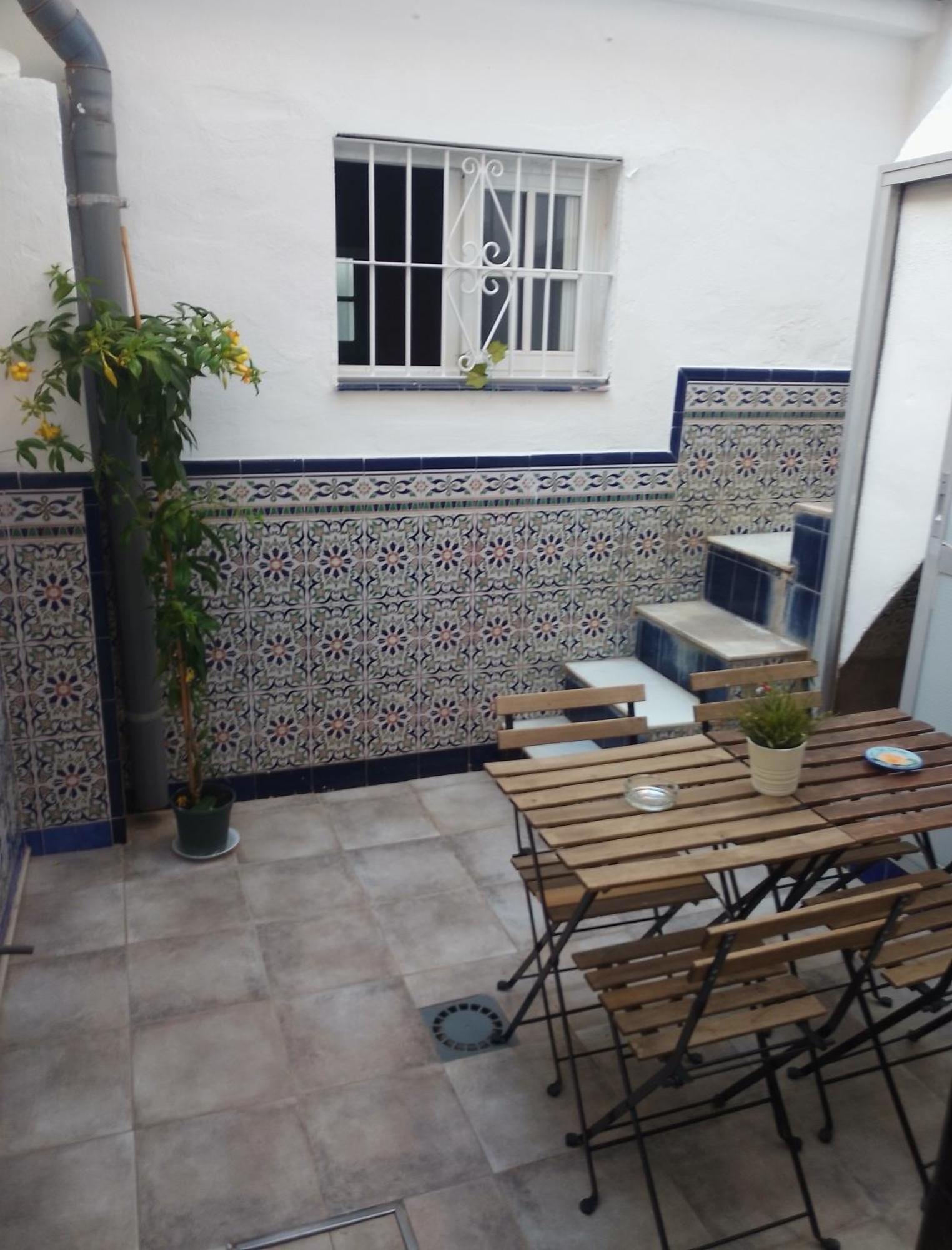 Malaga Center Rooms Bagian luar foto