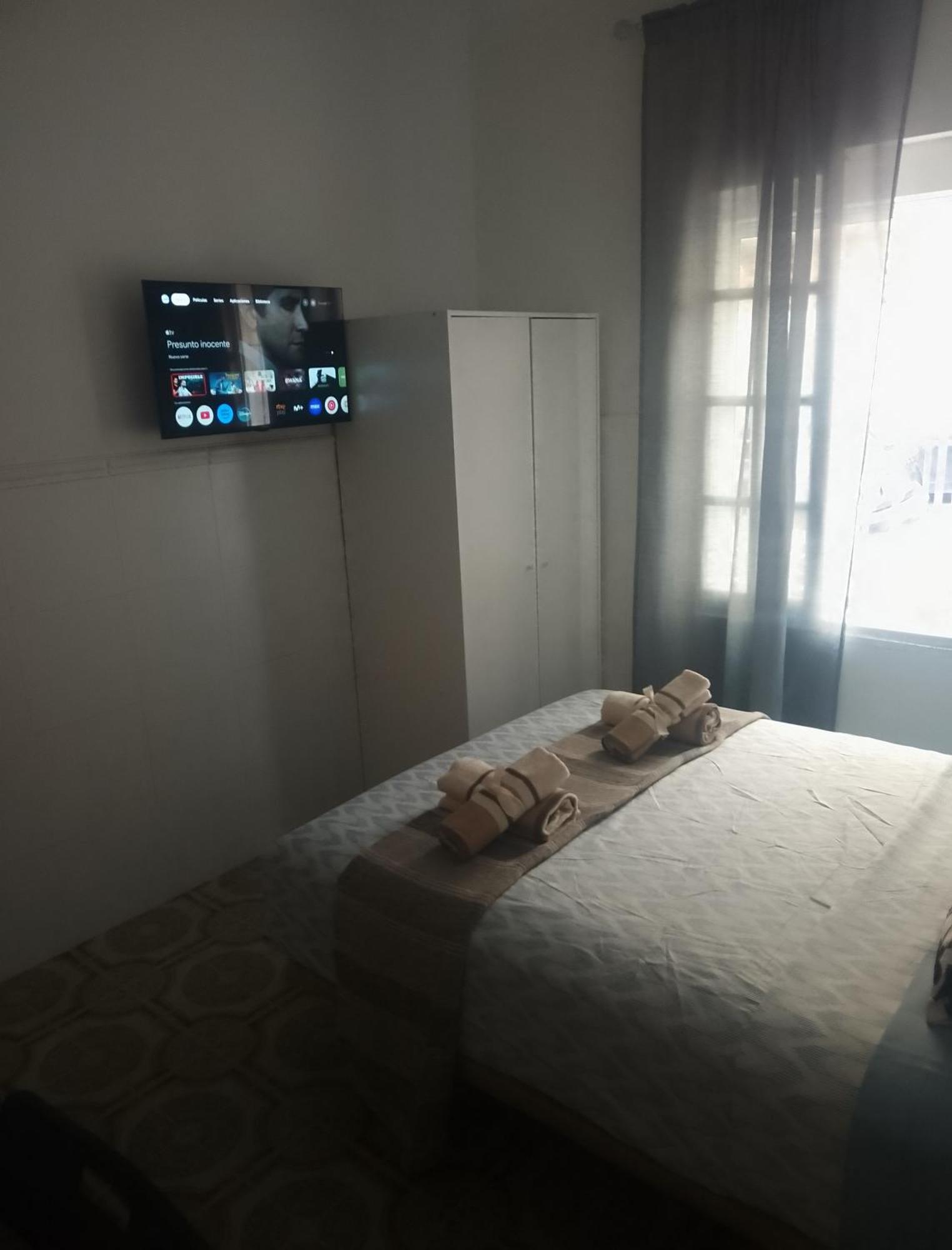 Malaga Center Rooms Bagian luar foto