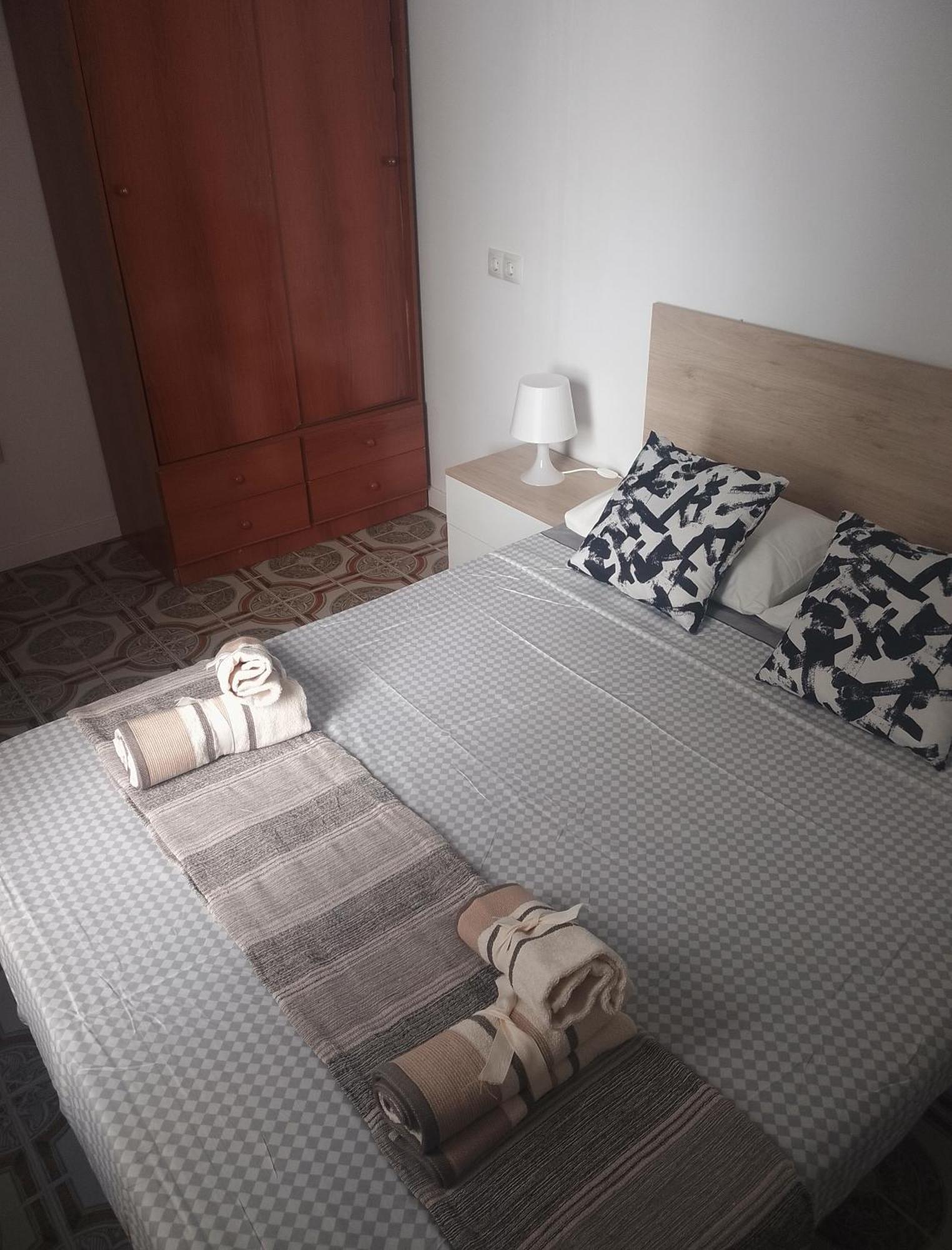 Malaga Center Rooms Bagian luar foto
